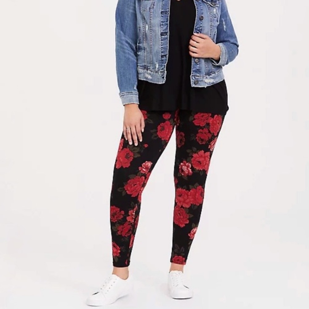TORRID LEGGINGS ROSE FLORAL PRINT
